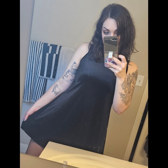 Black Velvet Dress - Picture 2 of 5